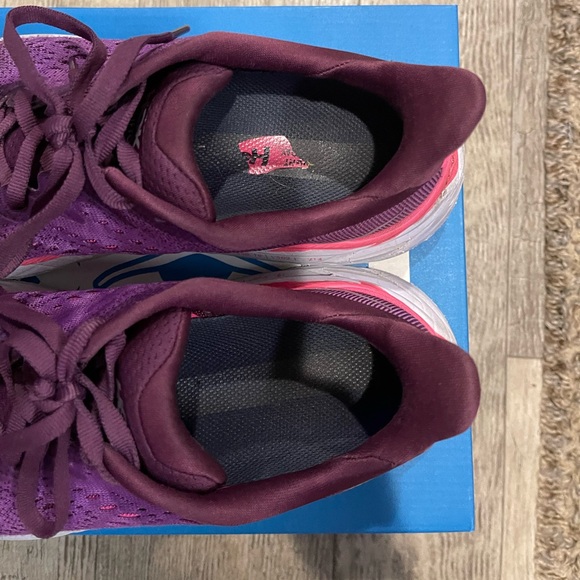 Hoka Clifton 8 Purple running shoes - Picture 4 of 6